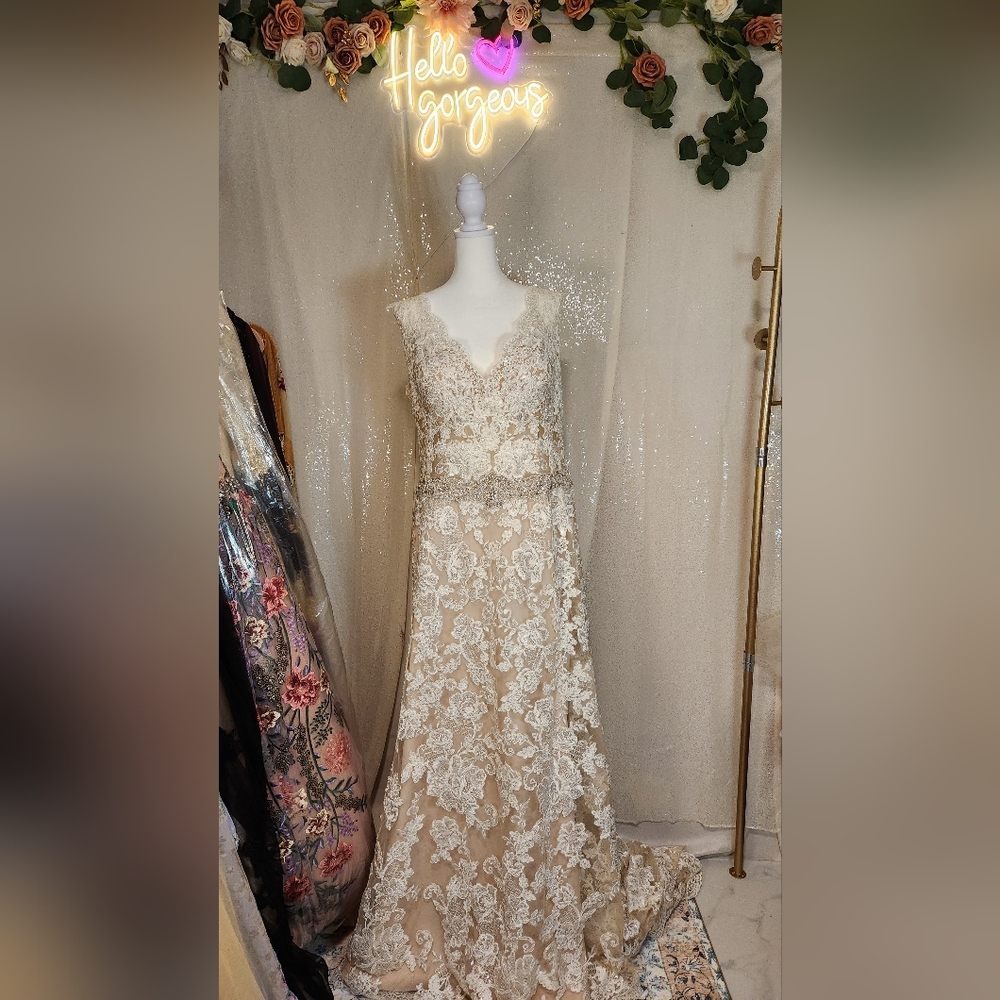 Sophia Tolli Y21656 - Fellini Ivory & Maple Sample Gown NWT - Picture 14 of 14